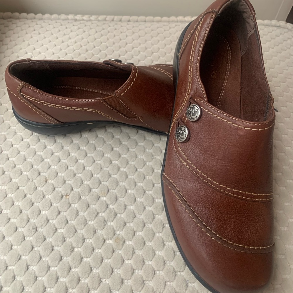Clarks, size 8